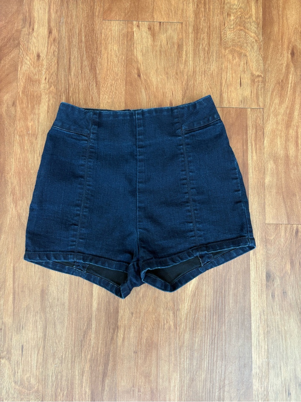 Kimchi Blue High-Waist Dark Denim Shorts